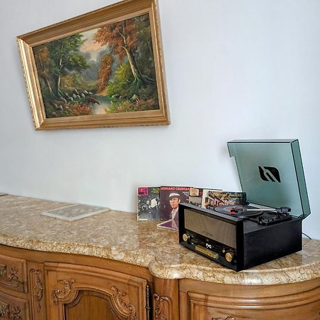 Maison De Style Tout Confort, Position Ideale, Avec Clim Et Petit Exterieur Orange  Eksteriør bilde