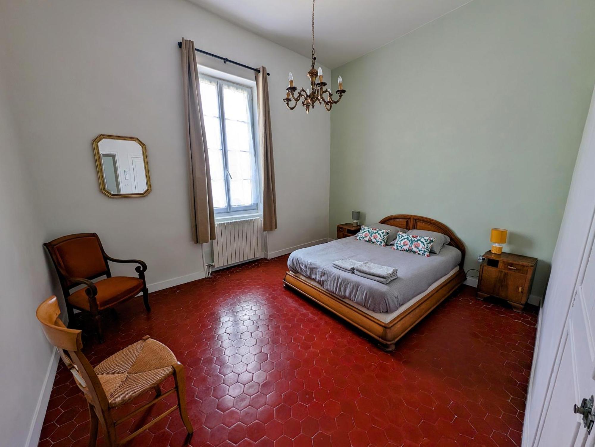 Maison De Style Tout Confort, Position Ideale, Avec Clim Et Petit Exterieur Orange  Eksteriør bilde