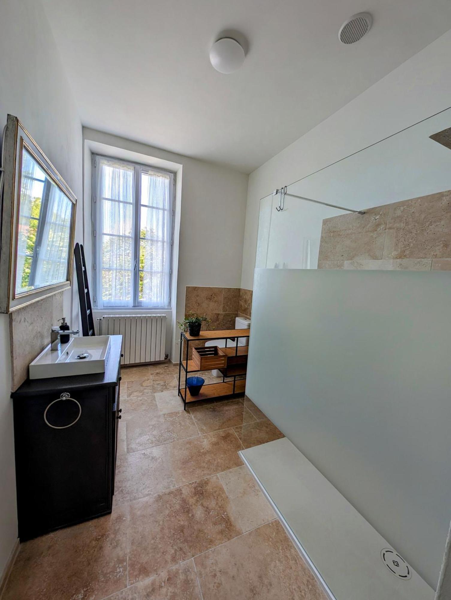 Maison De Style Tout Confort, Position Ideale, Avec Clim Et Petit Exterieur Orange  Eksteriør bilde