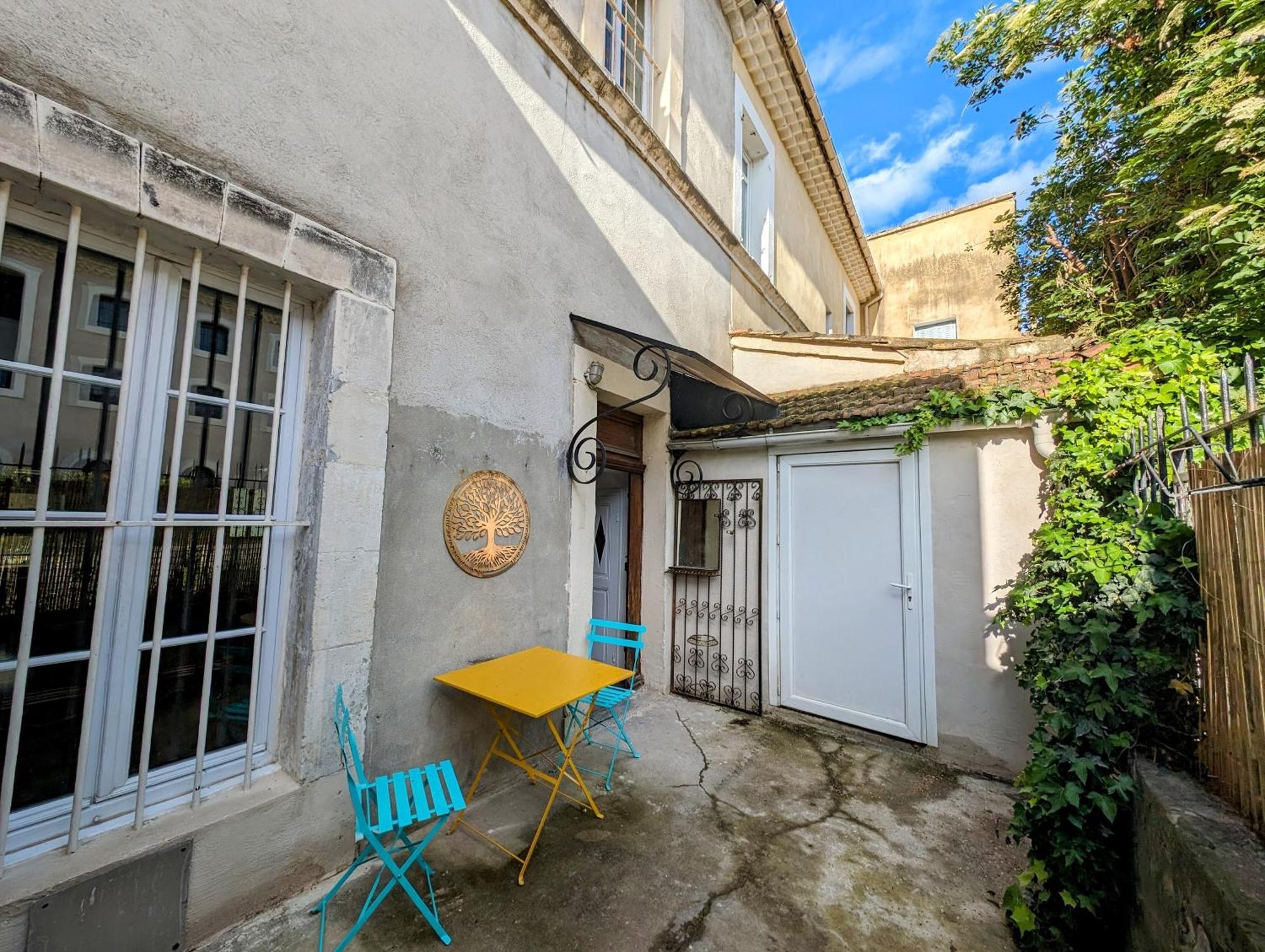 Maison De Style Tout Confort, Position Ideale, Avec Clim Et Petit Exterieur Orange  Eksteriør bilde
